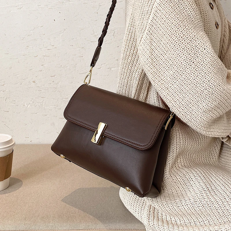 

с доставкой Simplicity Women Faux Leather Small Crossbody Bag 2020 Trend Chain Clutch Bag Ladies Brand Shoulder Bags